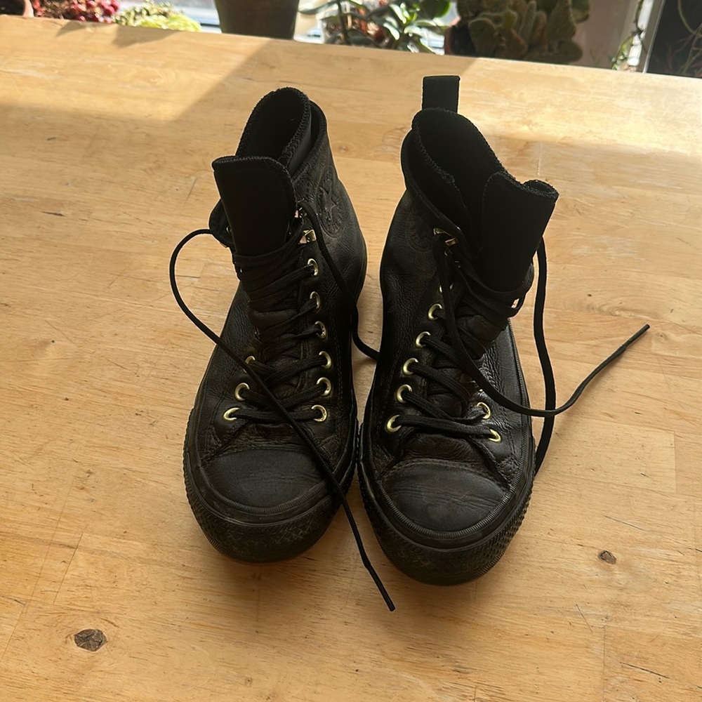 Black waterproof converse shoes